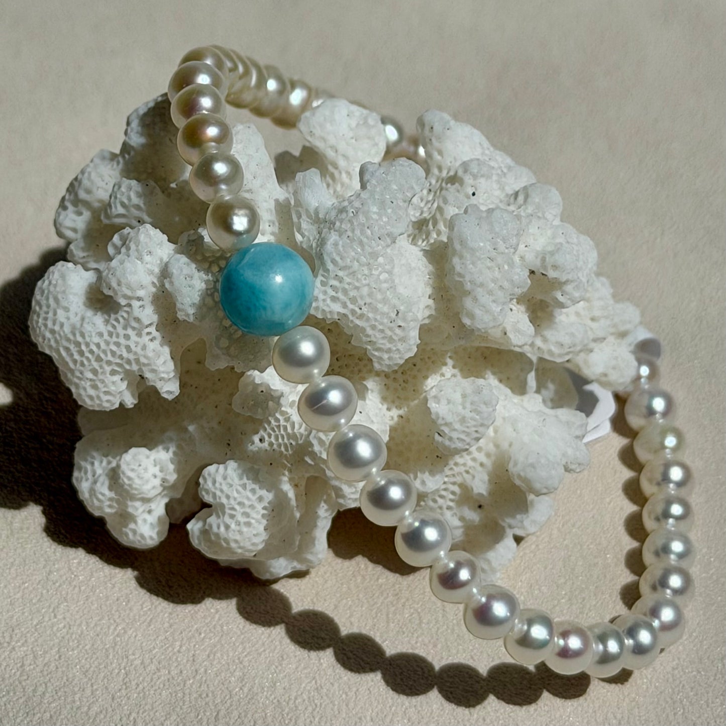 Süßwasserperlen X Larimar Armband