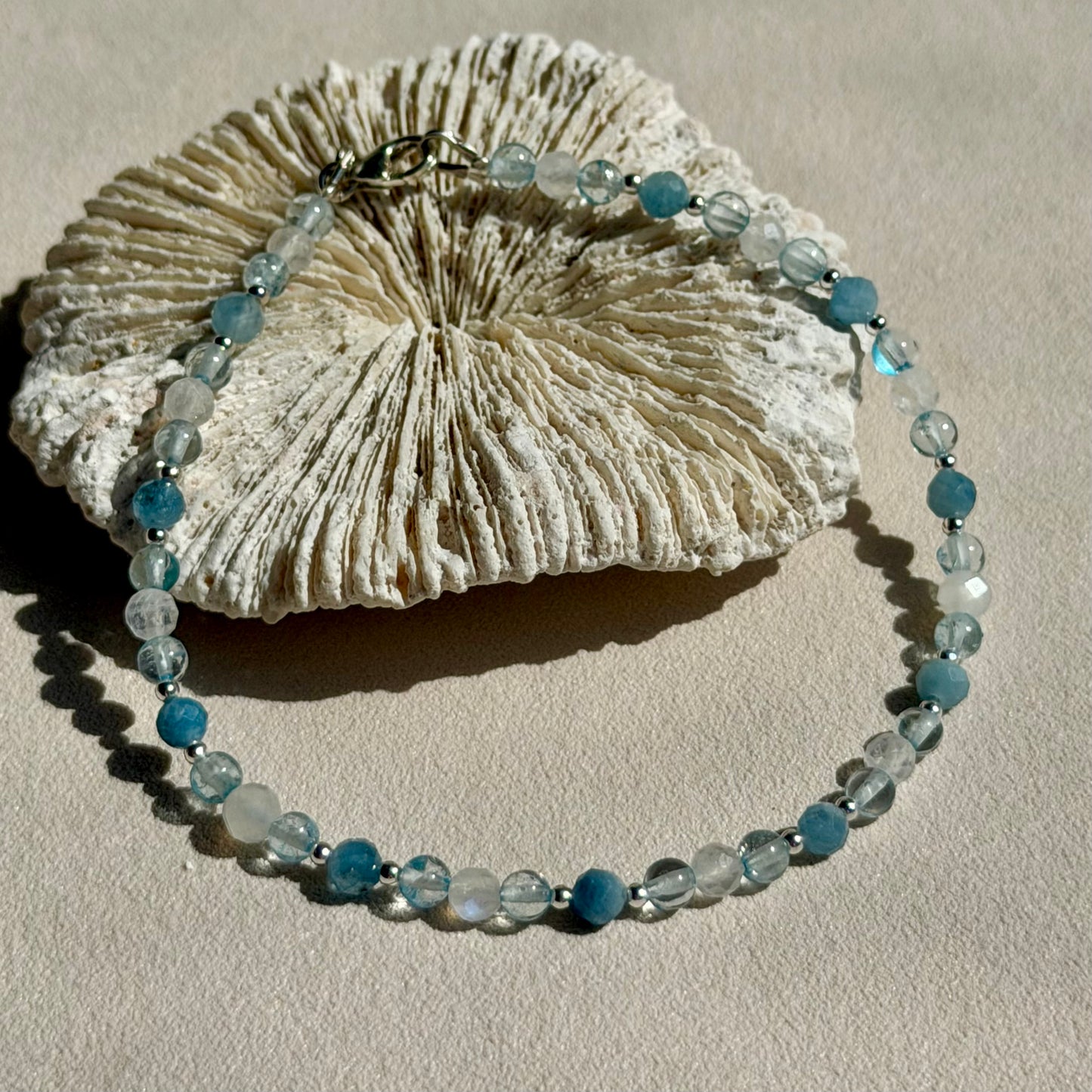 AMPHRITITE - Armband - 925 Silber - Aquamarin, Mondstein & Perlen