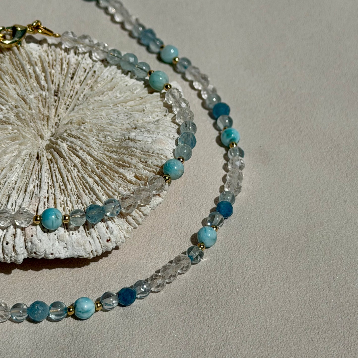 AITHRA - Halskette - 925 Silber - Larimar, Aquamarin & Bergkristall
