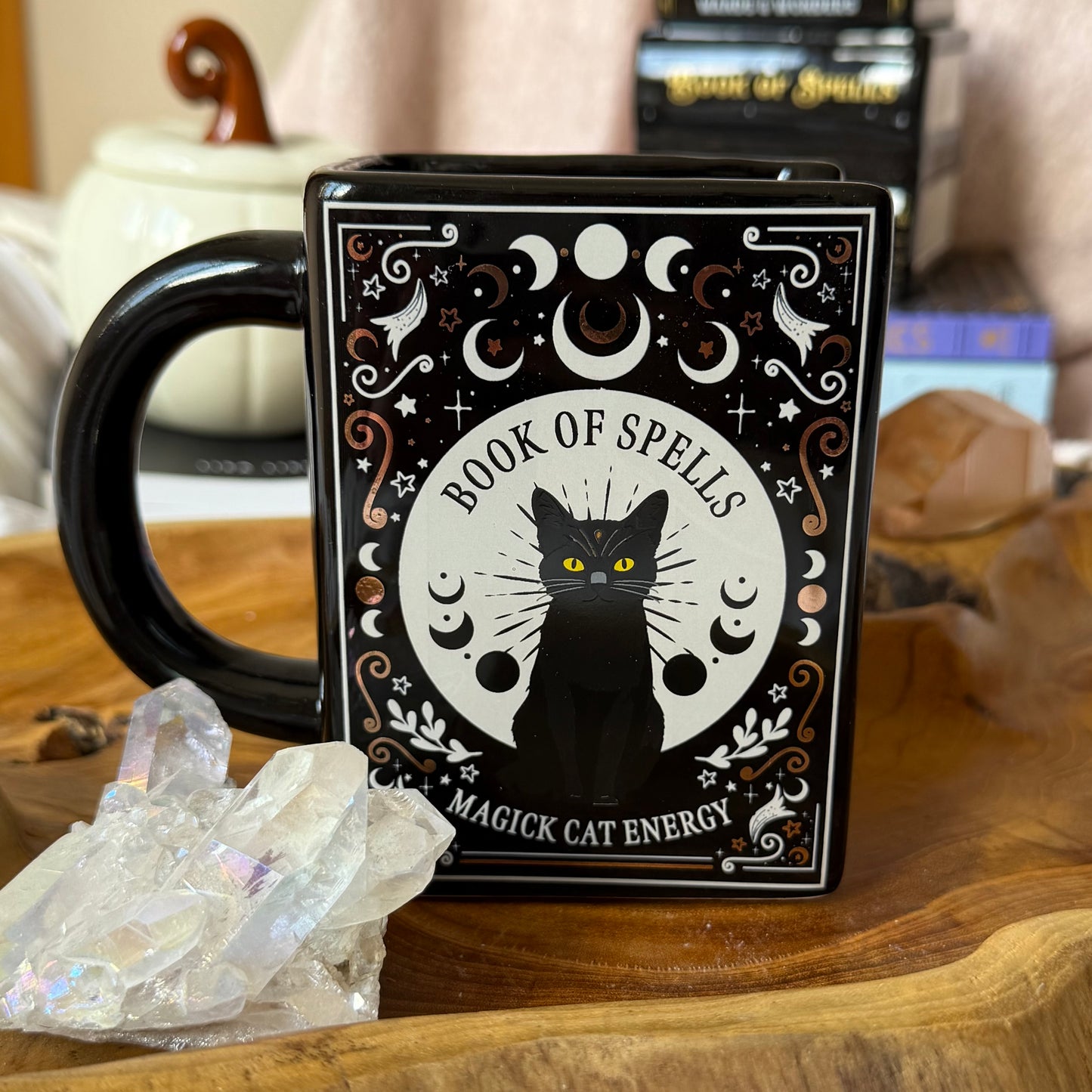 Book of Spells Tasse – Magick Cat Energy