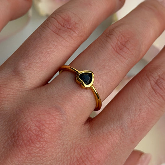 Aphrodite’s Shadow – Obsidian Herzring