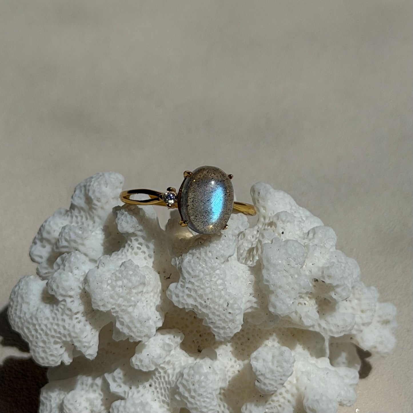 Labradorit Ring  - 925 Silber Vergoldet - Größenverstellbar