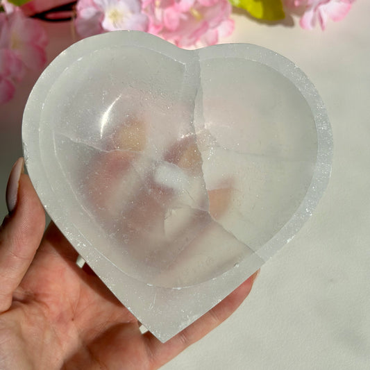 Selenit Schale in Herzform