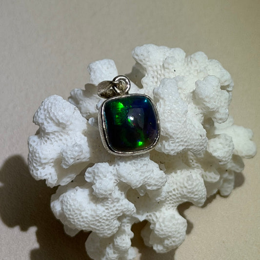 Äthiopischer Opal Anhänger - 925 Silber - 119AP