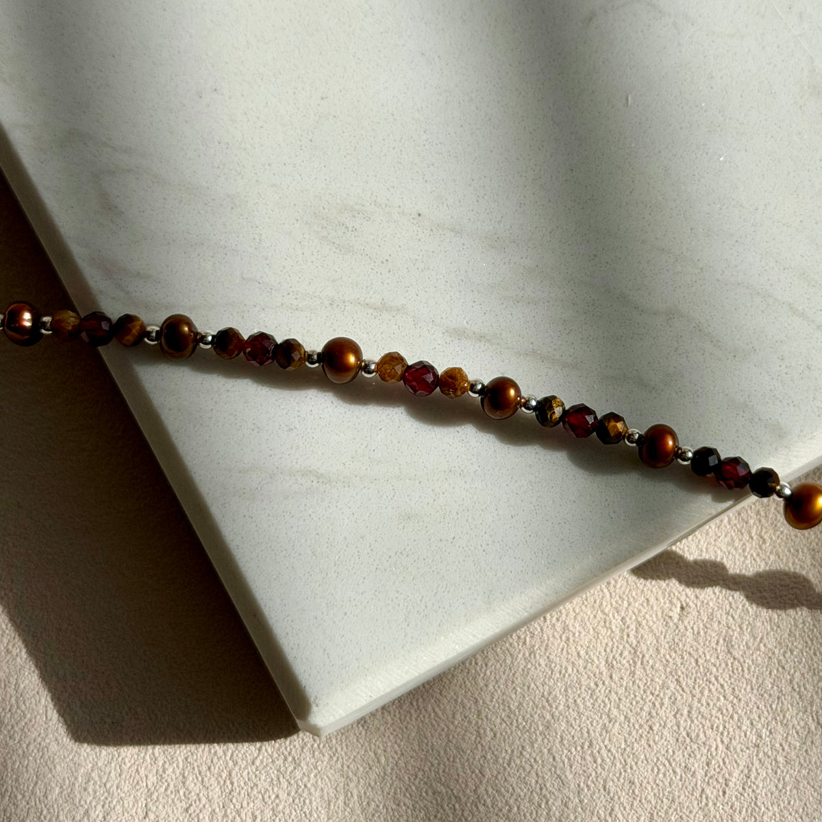 OPORA Armband – Tigerauge, Perle & Granat - 925 Silber