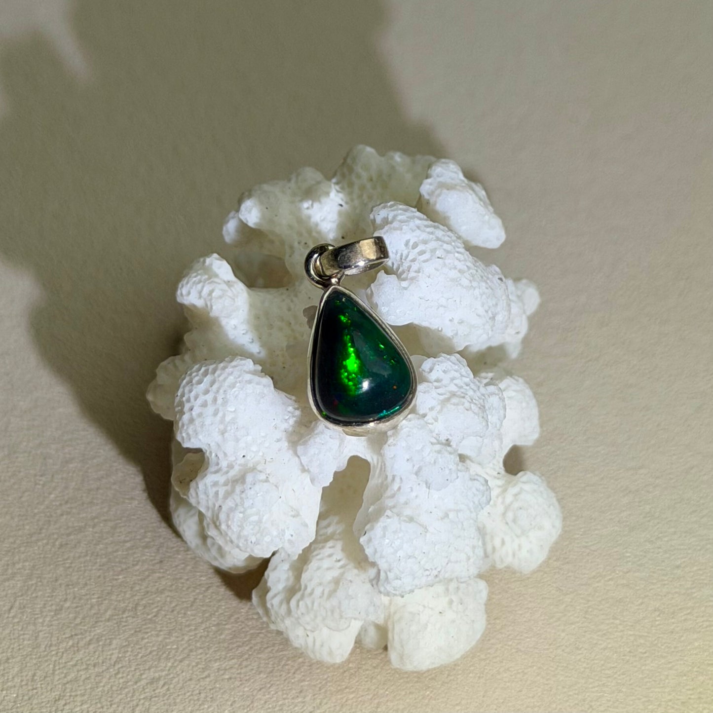 Äthiopischer Opal Anhänger - 925 Silber - 87AP
