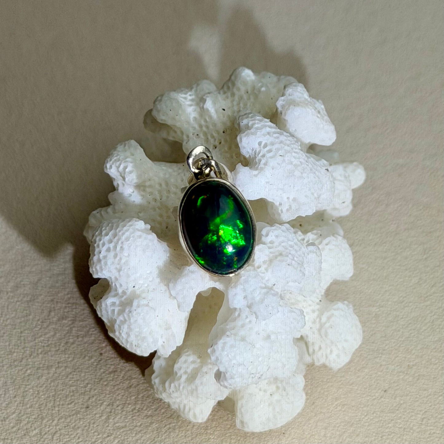 Äthiopischer Opal Anhänger - 925 Silber - 87PA