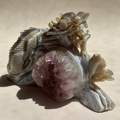 Achat X Amethyst Drache - Handgeschnitzt