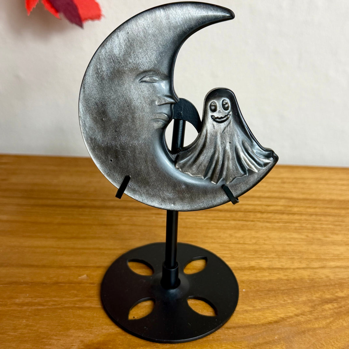Silberobsidian Mondgeist mit schwarzer Halterung