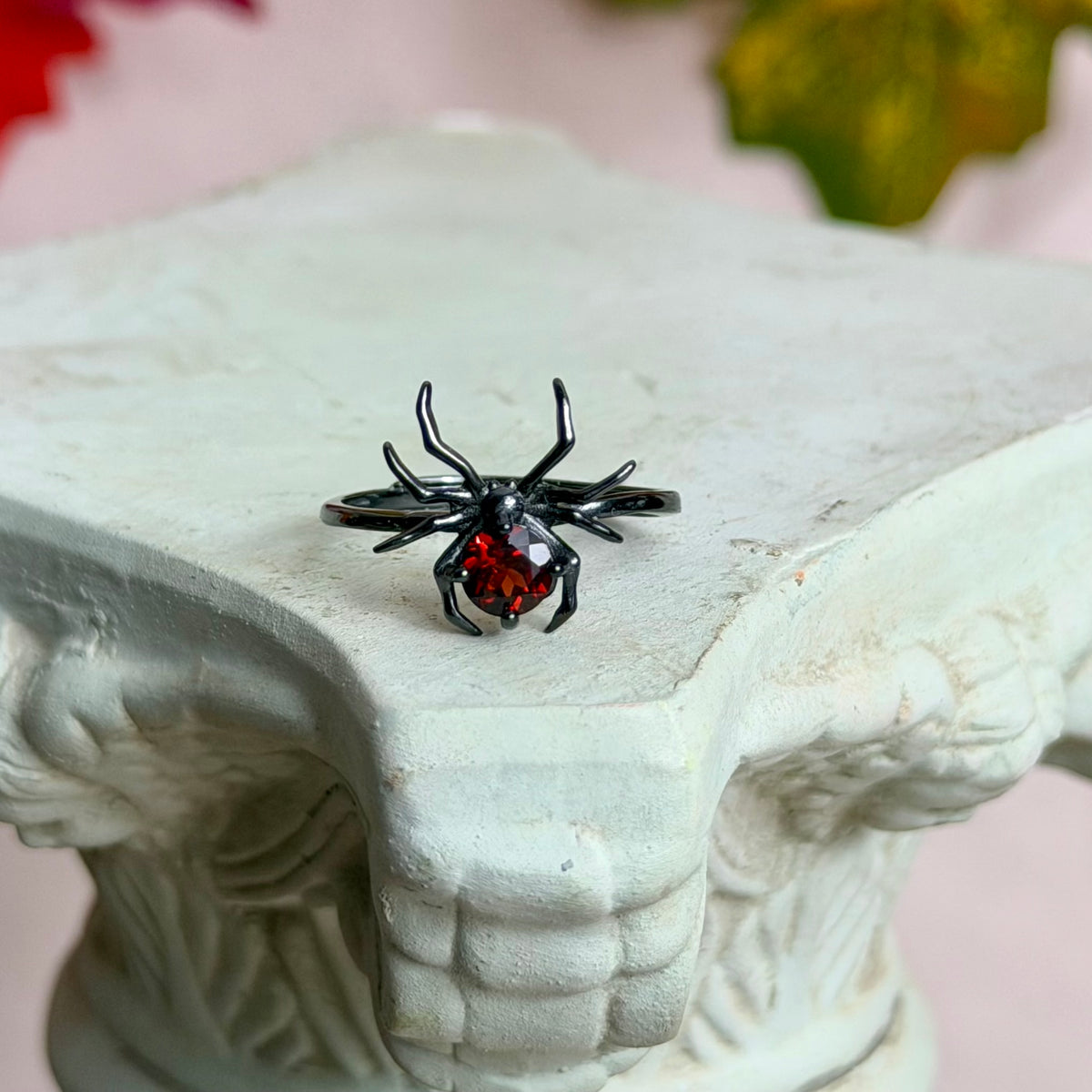 Arachne Ring - Granat - 925 Silber