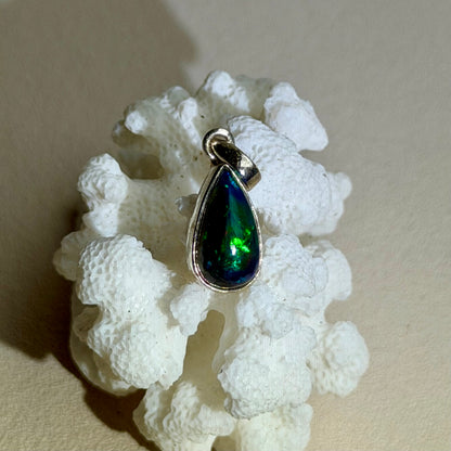 Äthiopischer Opal Anhänger - 925 Silber - 94AP