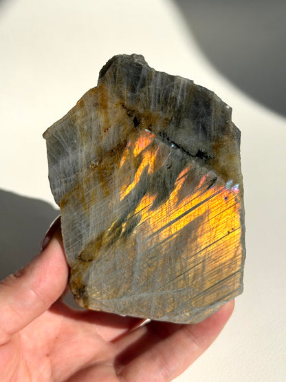 Goldener Labradorit - Freiform