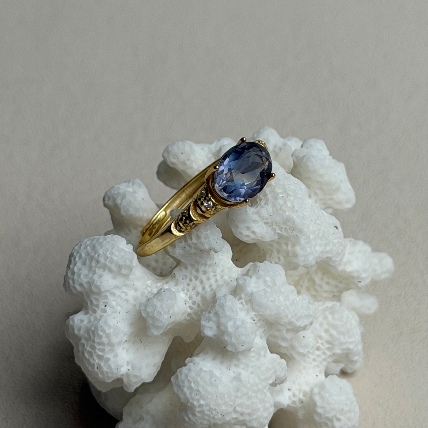 Blauer Fluorit Ring  - 925 Silber Vergoldet - Größenverstellbar