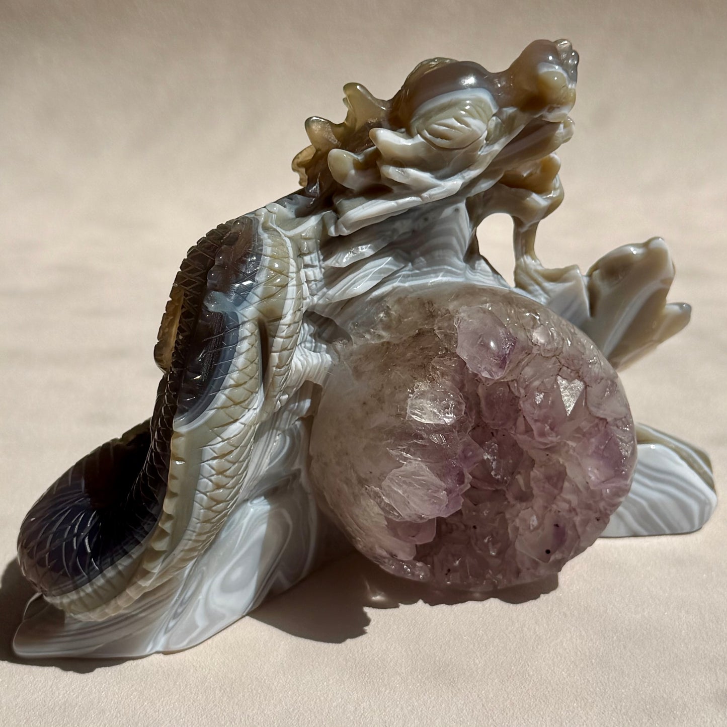 Achat X Amethyst Drache - Handgeschnitzt