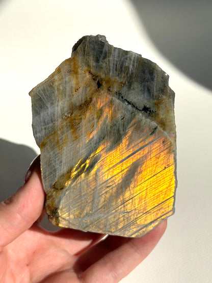 Goldener Labradorit - Freiform