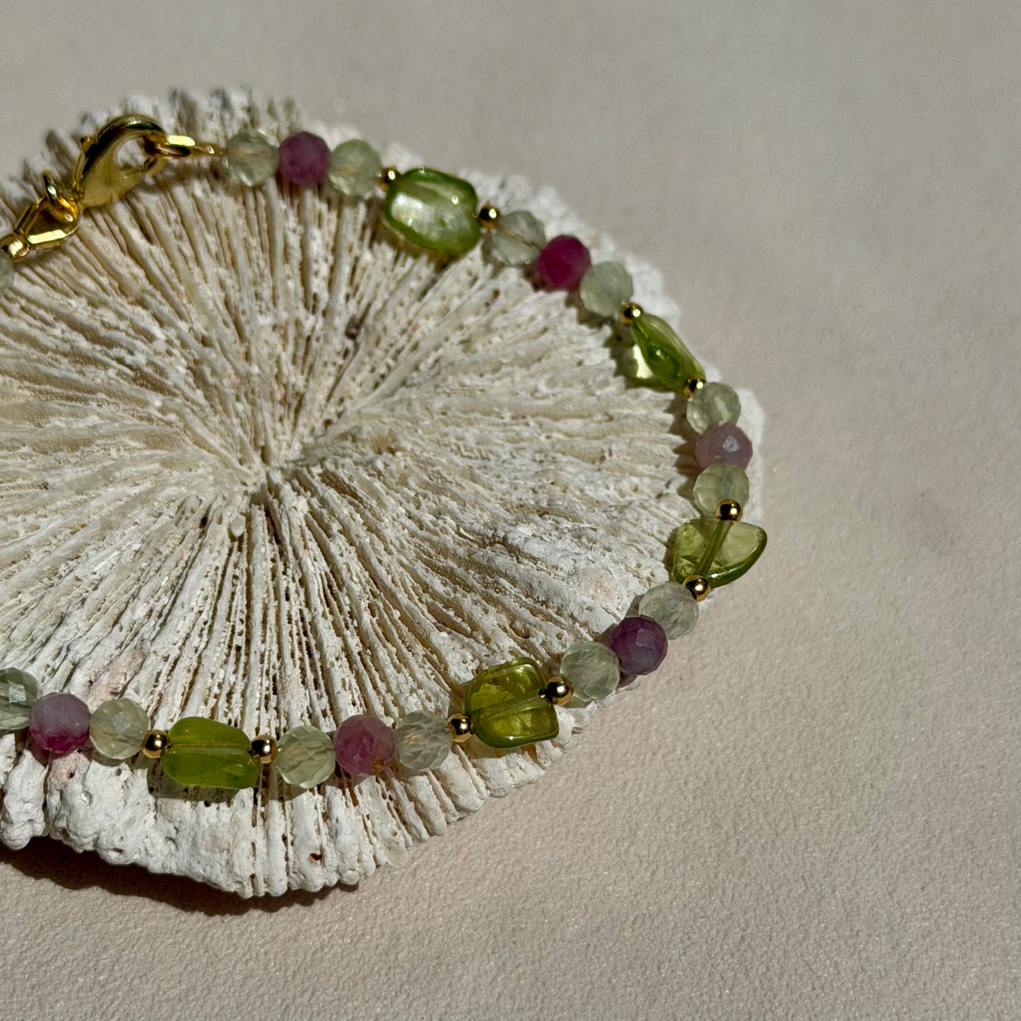ANTHEIA - Armband - 925 Silber - Peridot, Prehnit & Pinker Turmalin