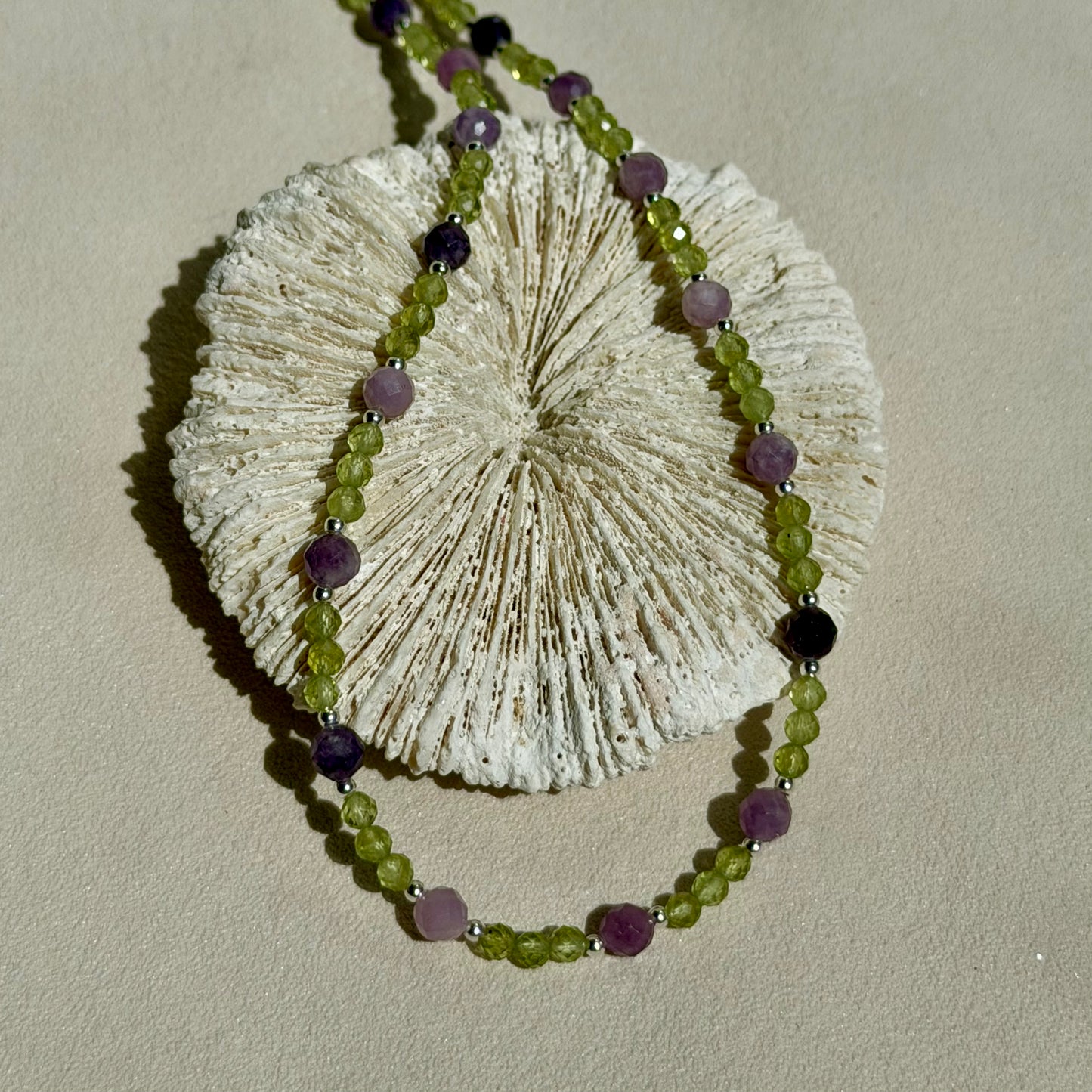 THALEIA - Halskette - 925 Silber - Peridot & Lepidolit