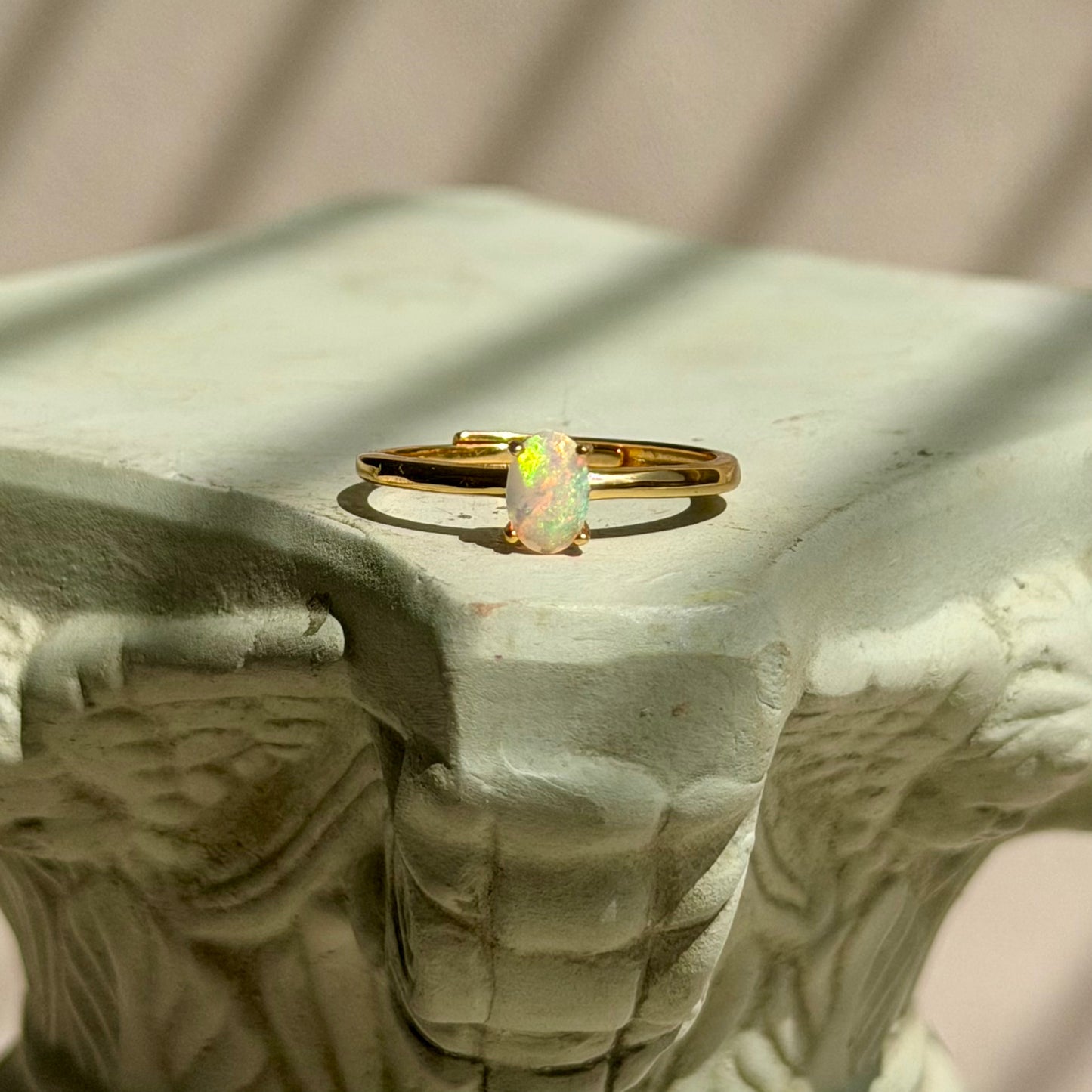 Aglaia Ring - Äthiopischer Opal - 925 Silber Vergoldet