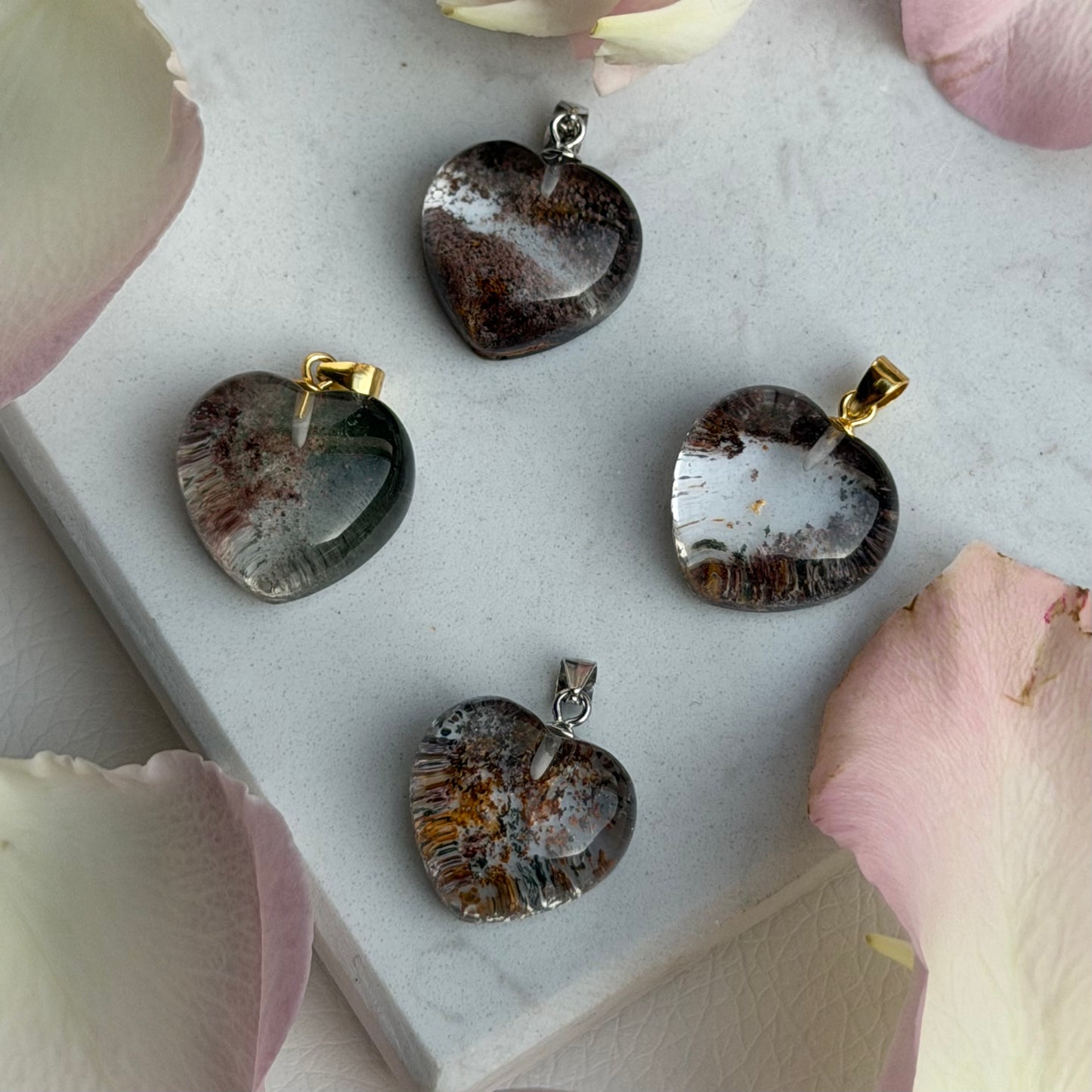 Aphrodite’s Garden – Gartenquarz Herzanhänger