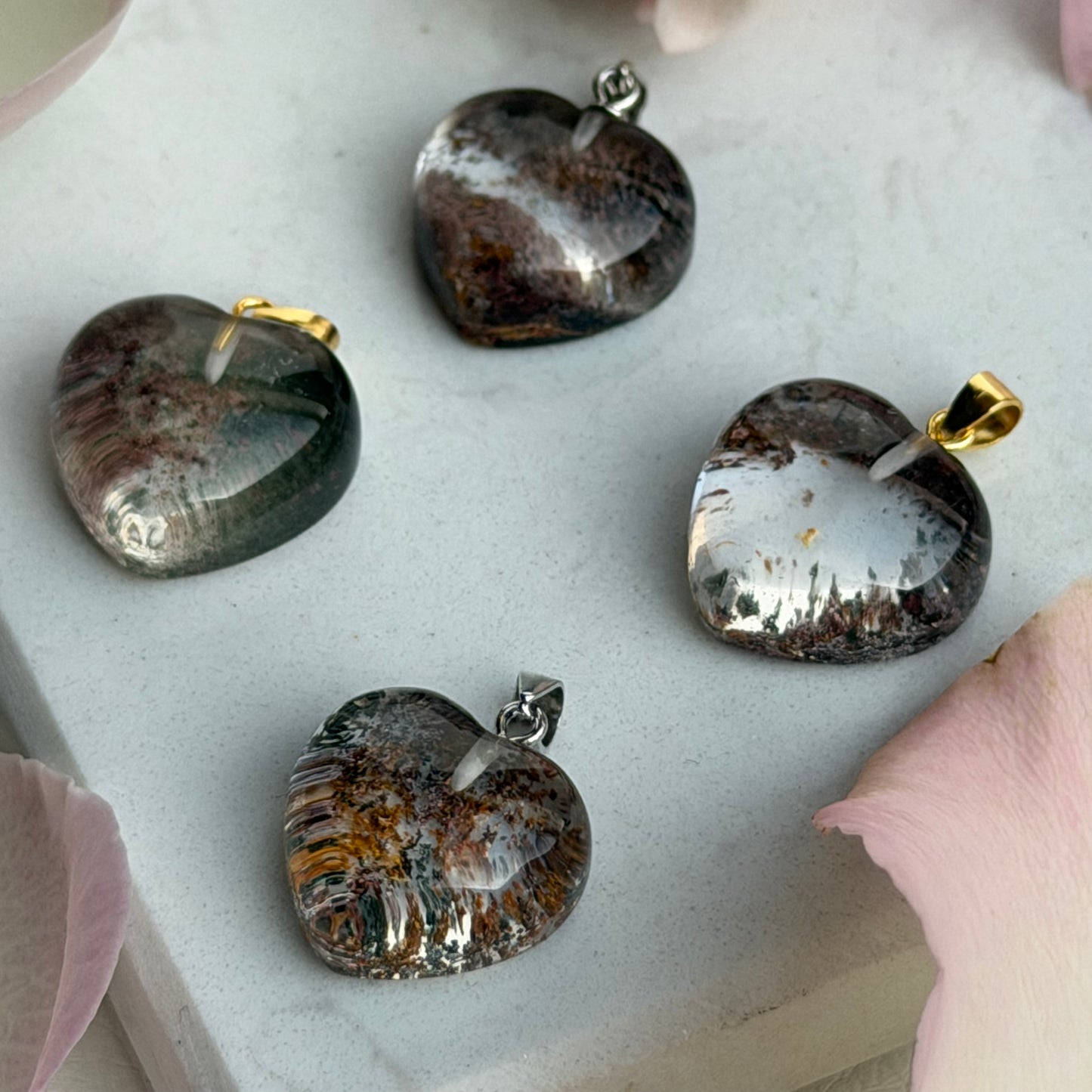 Aphrodite’s Garden – Gartenquarz Herzanhänger