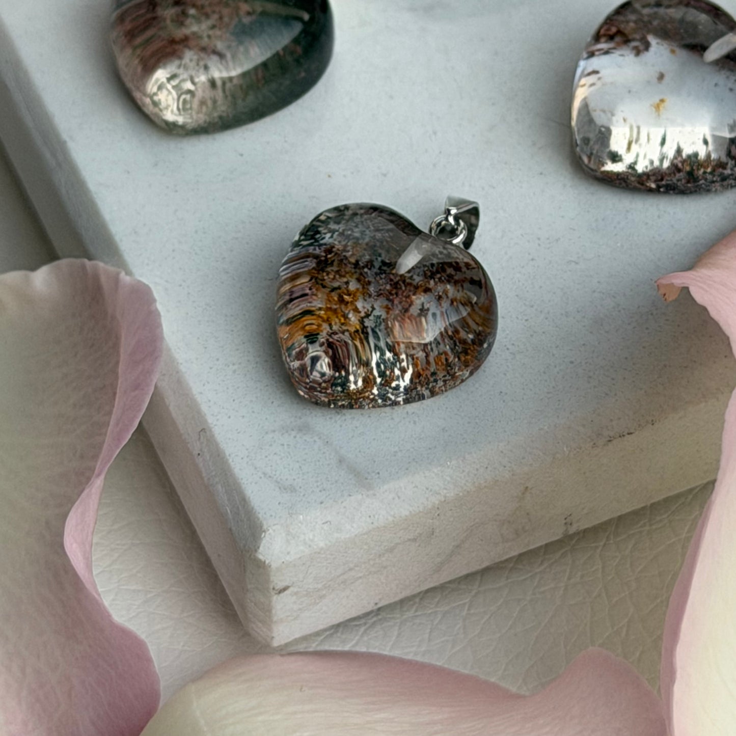 Aphrodite’s Garden – Gartenquarz Herzanhänger