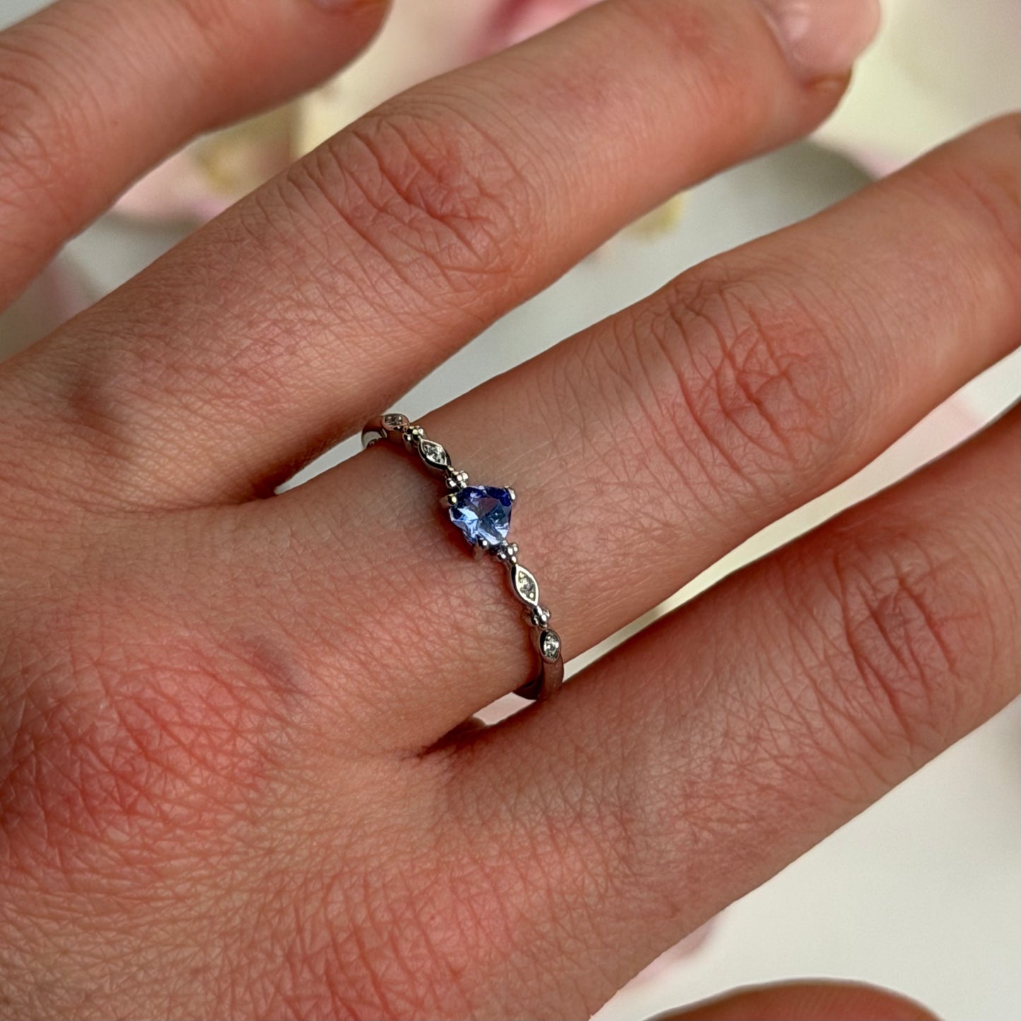 Aphrodite’s Heart – Tanzanit Ring