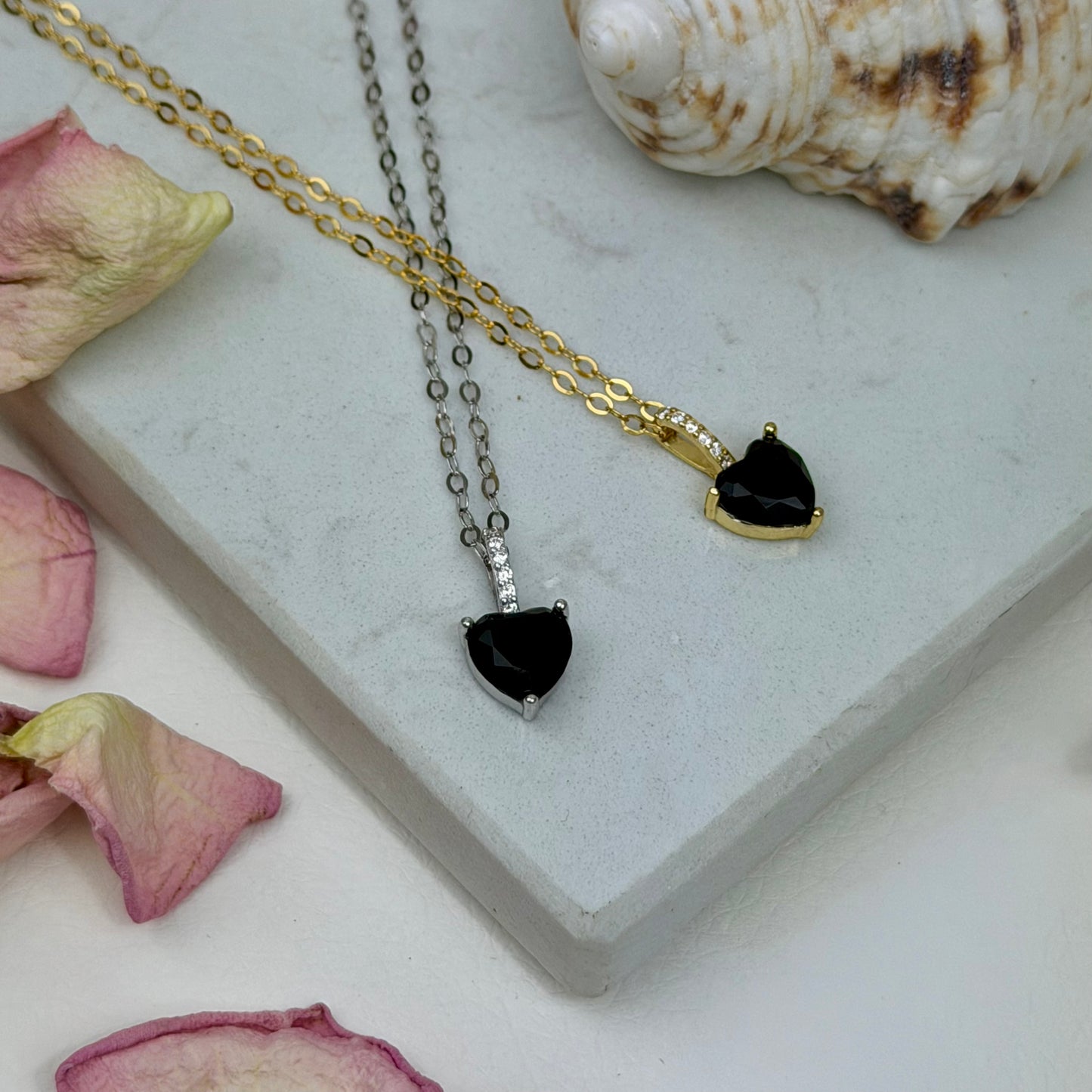 Aphrodite’s Shadow Heart – Obsidian Kette - 925 Silber