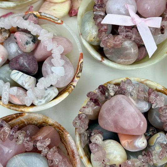 Aphrodite Mini Altar – Love & Heart Ritual Set