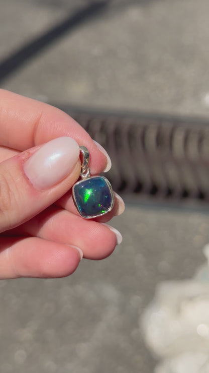 Äthiopischer Opal Anhänger - 925 Silber - 119AP