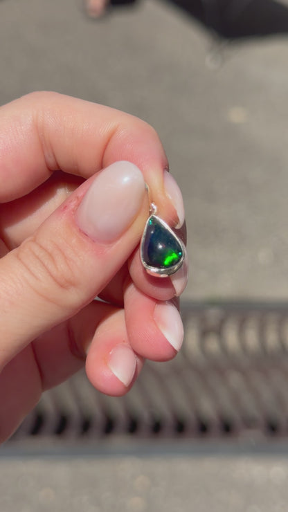 Äthiopischer Opal Anhänger - 925 Silber - 87AP